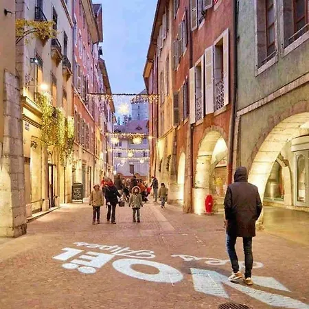 Perle Du Au Coeur De La Vieille Apartament